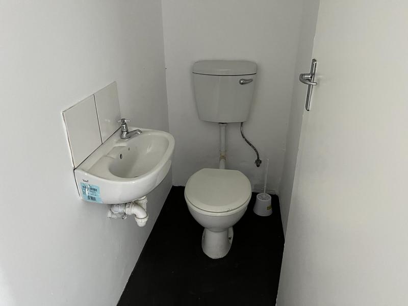 To Let Commercial Property for Rent in Maitland Western Cape